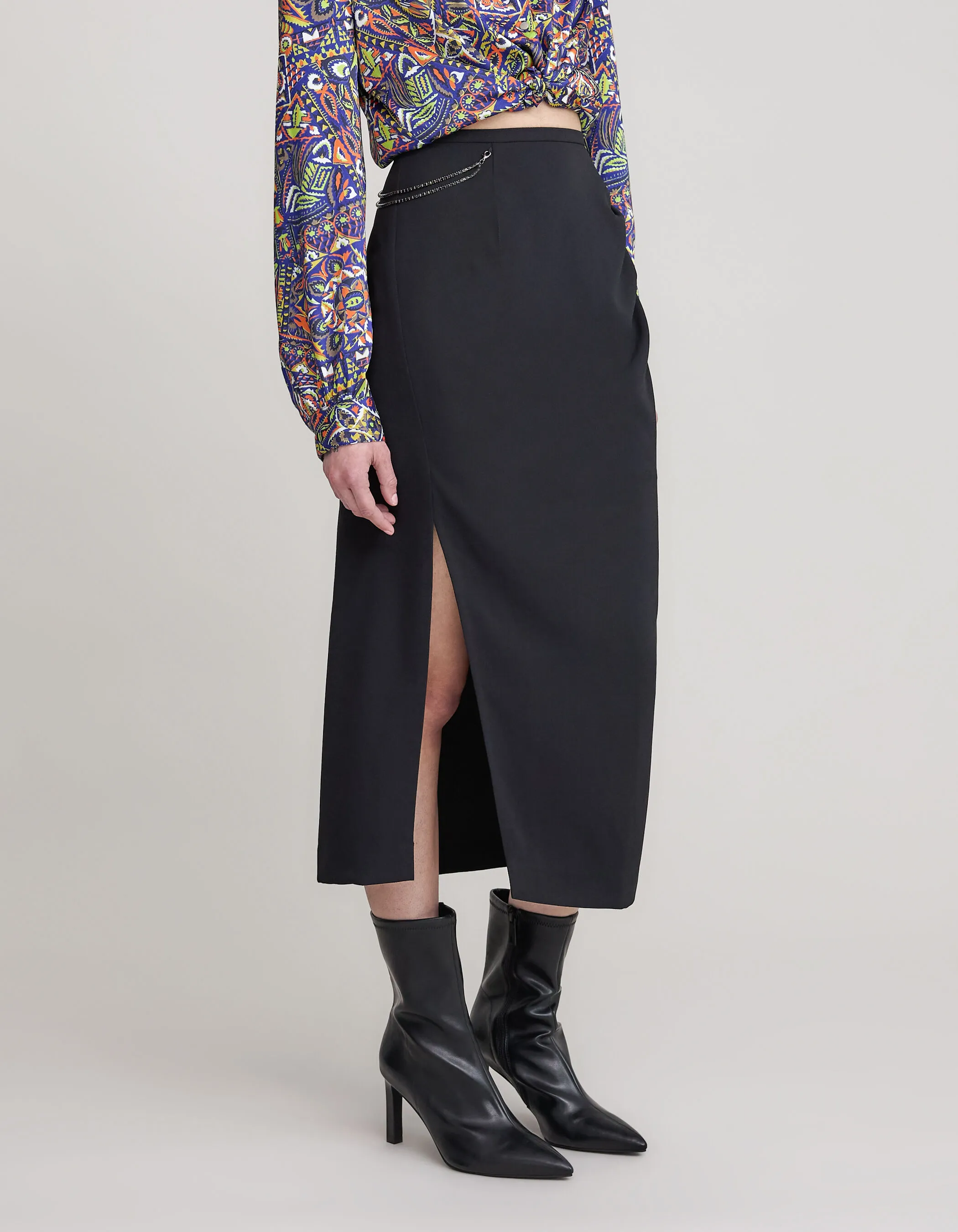 Jupe crayon noire bijou strass amovible côté Femme