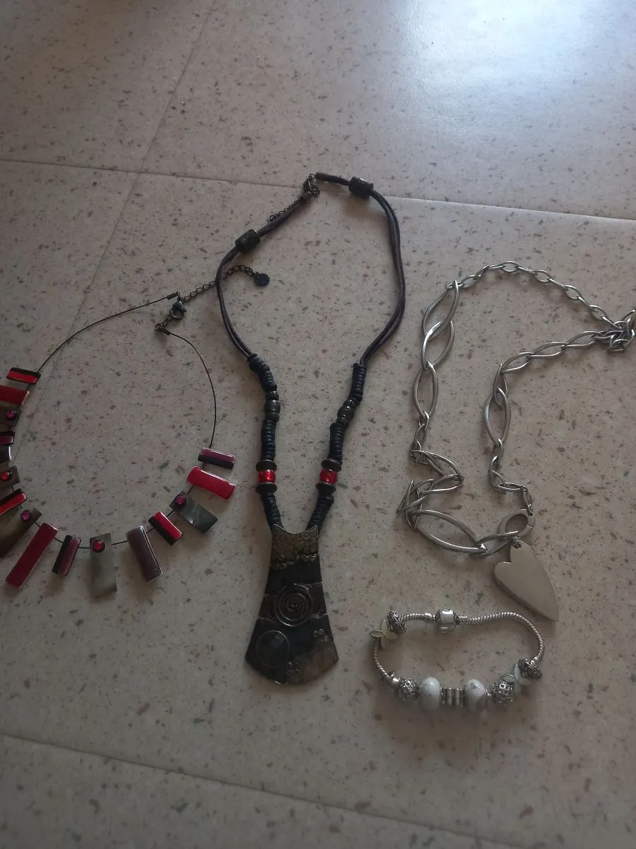 Lot bijoux anciens 